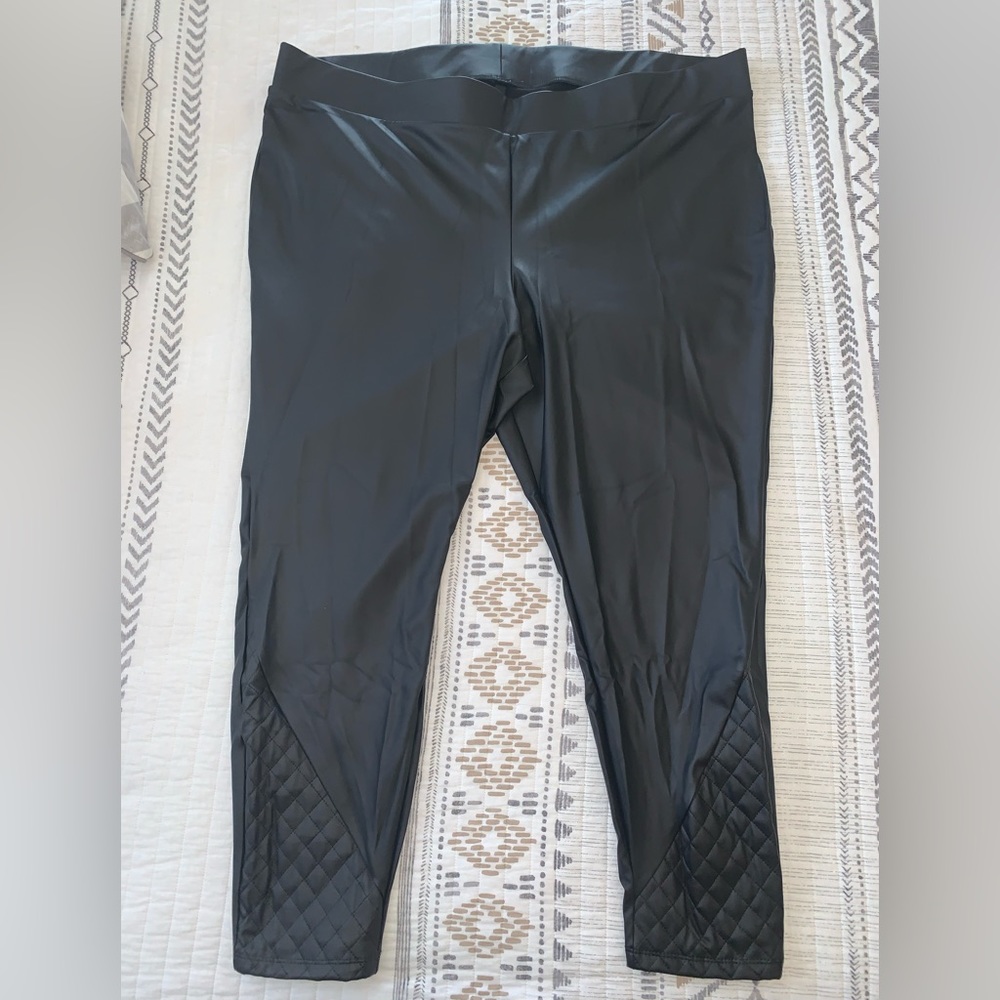 Torrid - Size 4 - Picture 5 of 14